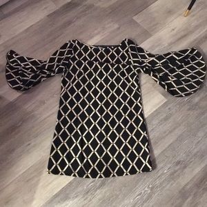 Black & Cream flared arm shift dress